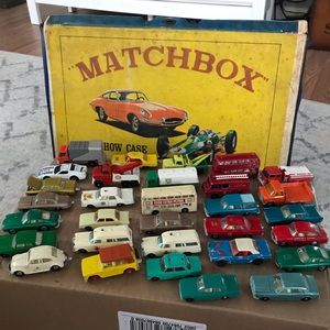 Matchbox vintage metal cars and case